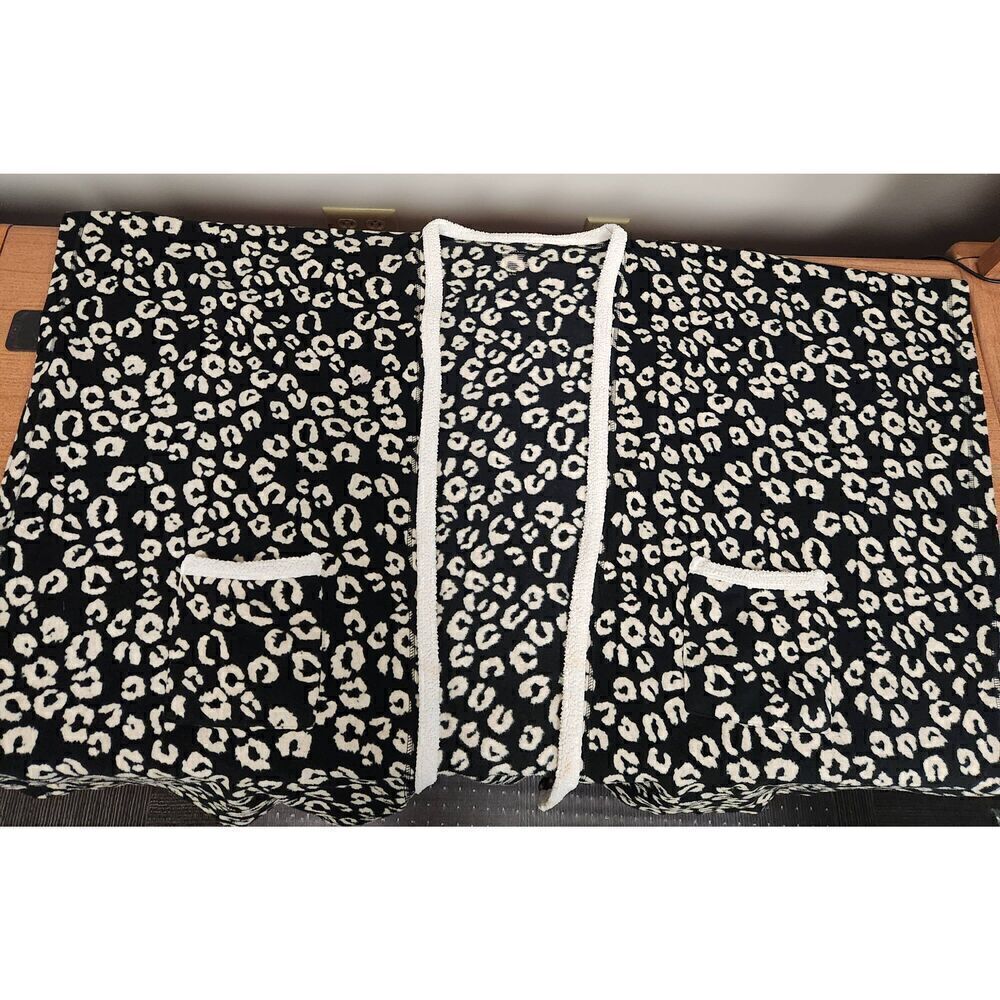 Cuddl Duds Women's Sleepwear Robe/Poncho-Size Small-Medium-Pockets. Black leapor